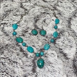 *PAIR* Necklace & Earings